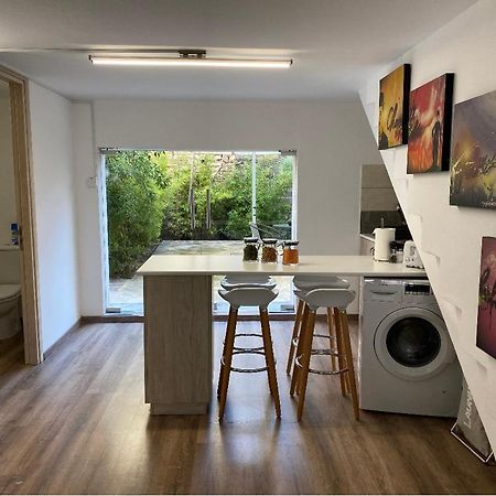 Modern City Center Appartment Saripolou Limassol Zewnętrze zdjęcie
