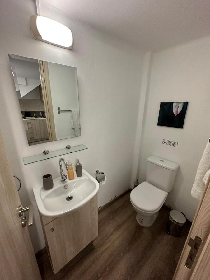 Modern City Center Appartment Saripolou Limassol Zewnętrze zdjęcie